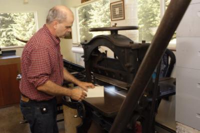 Bookbinder Dave Myhre
